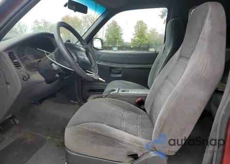 2000 Ford Explorer Sport from USA, damaged, VIN 1FMYU60E9YUA78251